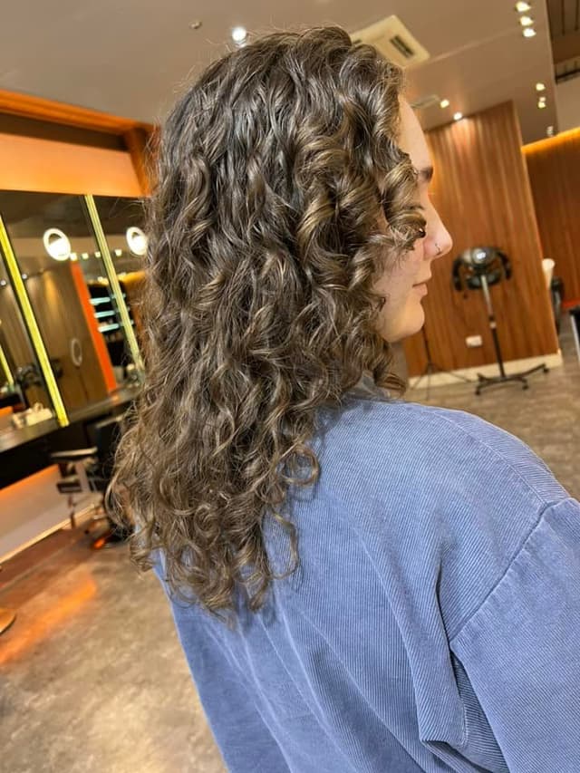 Hair and beauty results at Wigs & Warpaint Sheffield